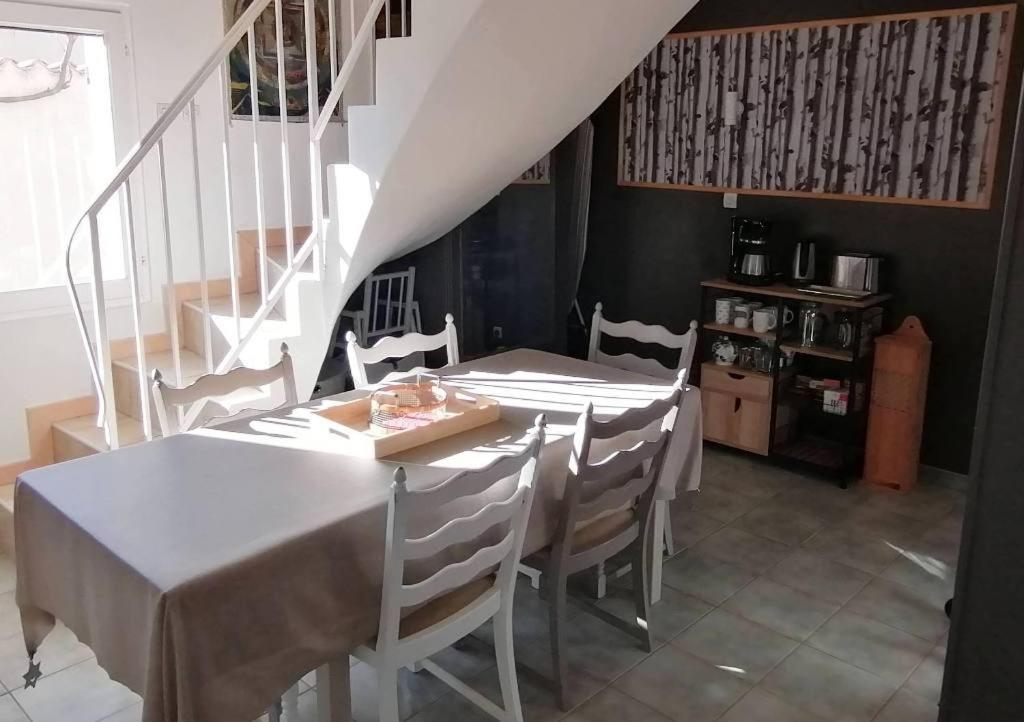 La Cayrade Villa Uzer  Bagian luar foto